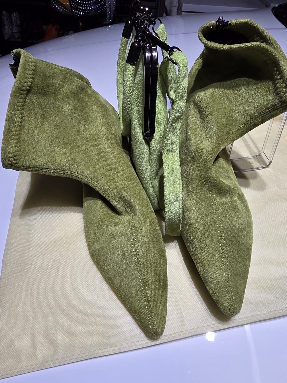 Source Unknown Olive Green Suede Pointed Toe Ankle Booties With Matching Bag